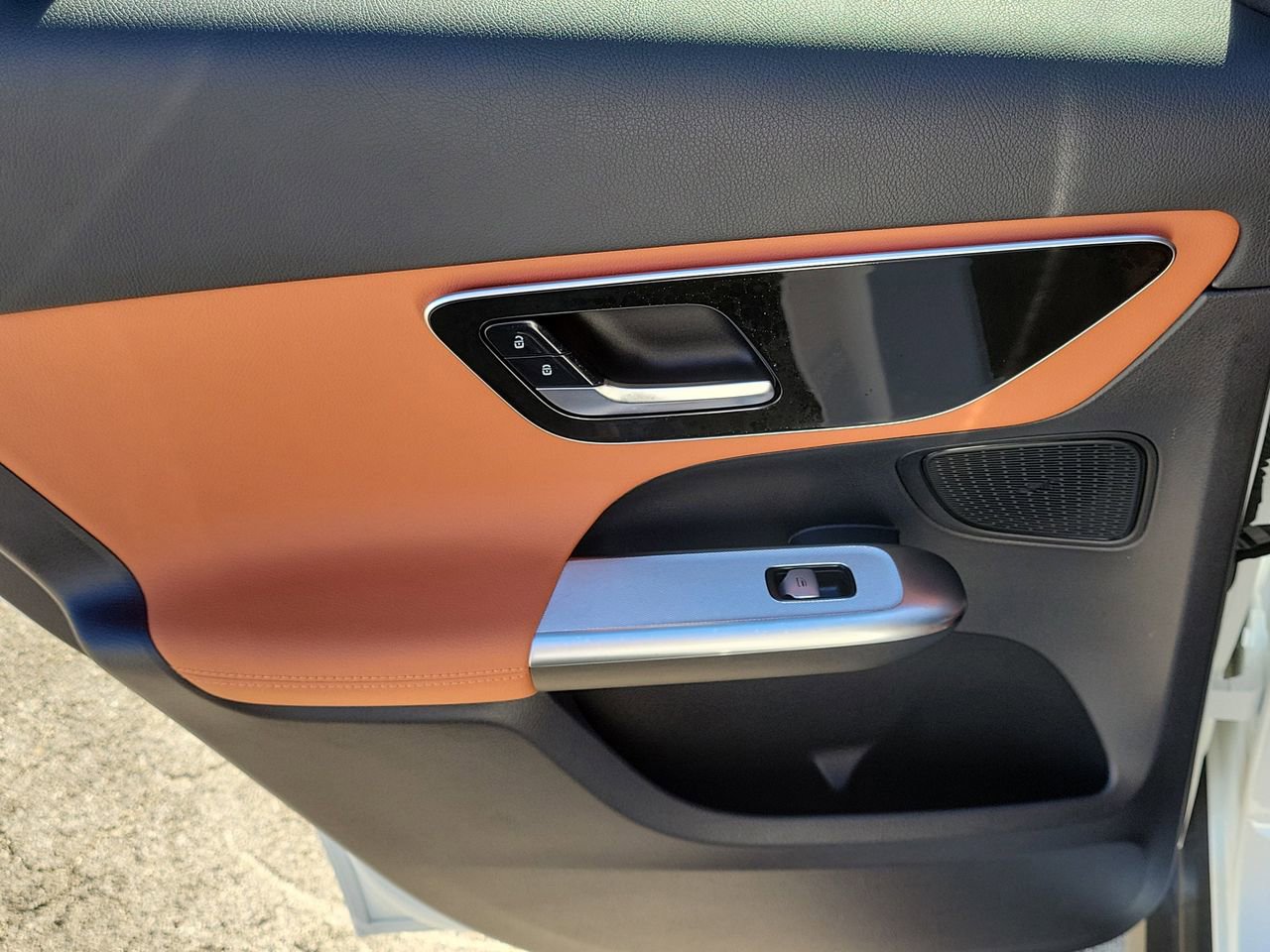 Certified 2026 Mercedes-Benz GLC 300 image 10