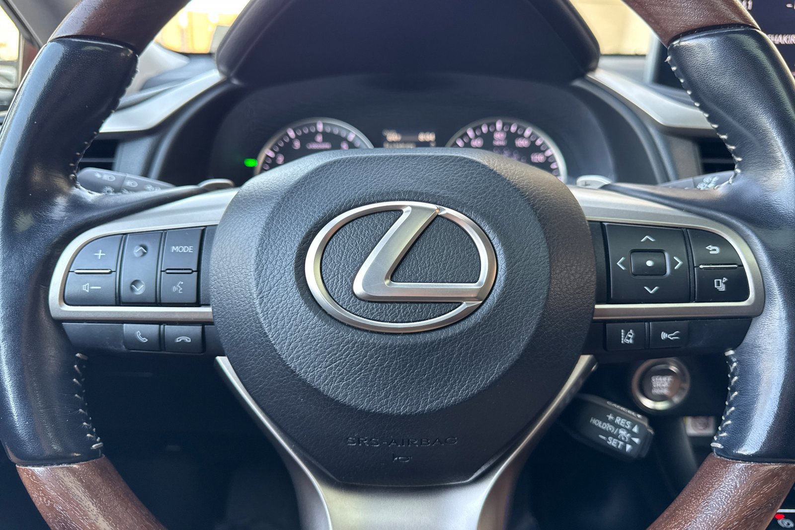 Used 2022 Lexus RX 350L FWD w/ Premium Package image 25