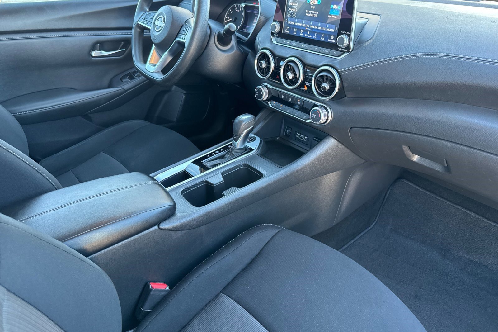 Used 2024 Nissan Sentra SV image 31