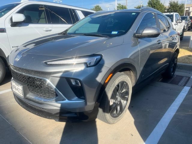 Used 2025 Buick Encore GX Sport Touring w/ Comfort Package FWD image 2
