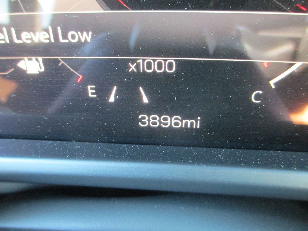 Used 2026 GMC Acadia Denali Ultimate image 32