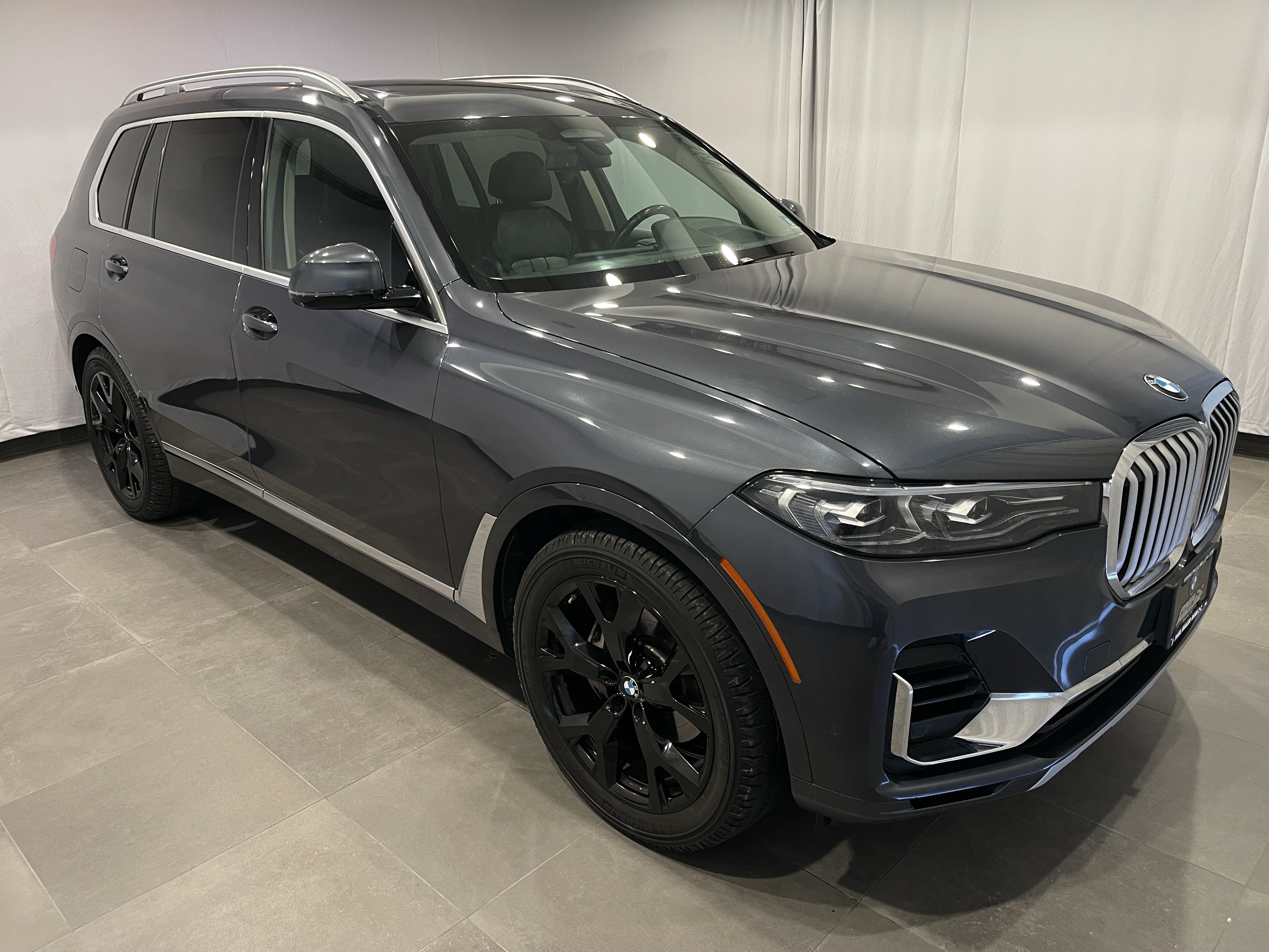 Used 2021 BMW X7 xDrive40i w/ Premium Package AWD/4WD image 3