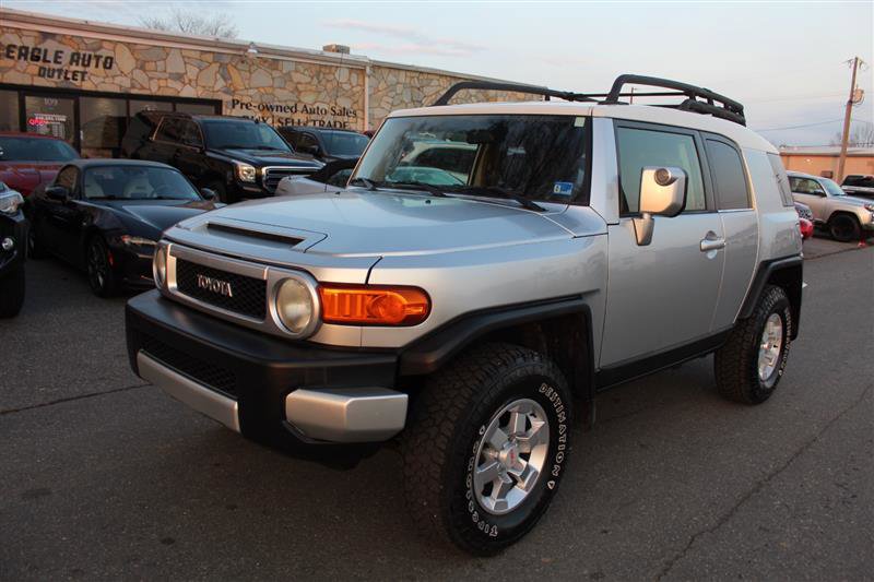 Used 2007 Toyota FJ Cruiser 2WD image 3