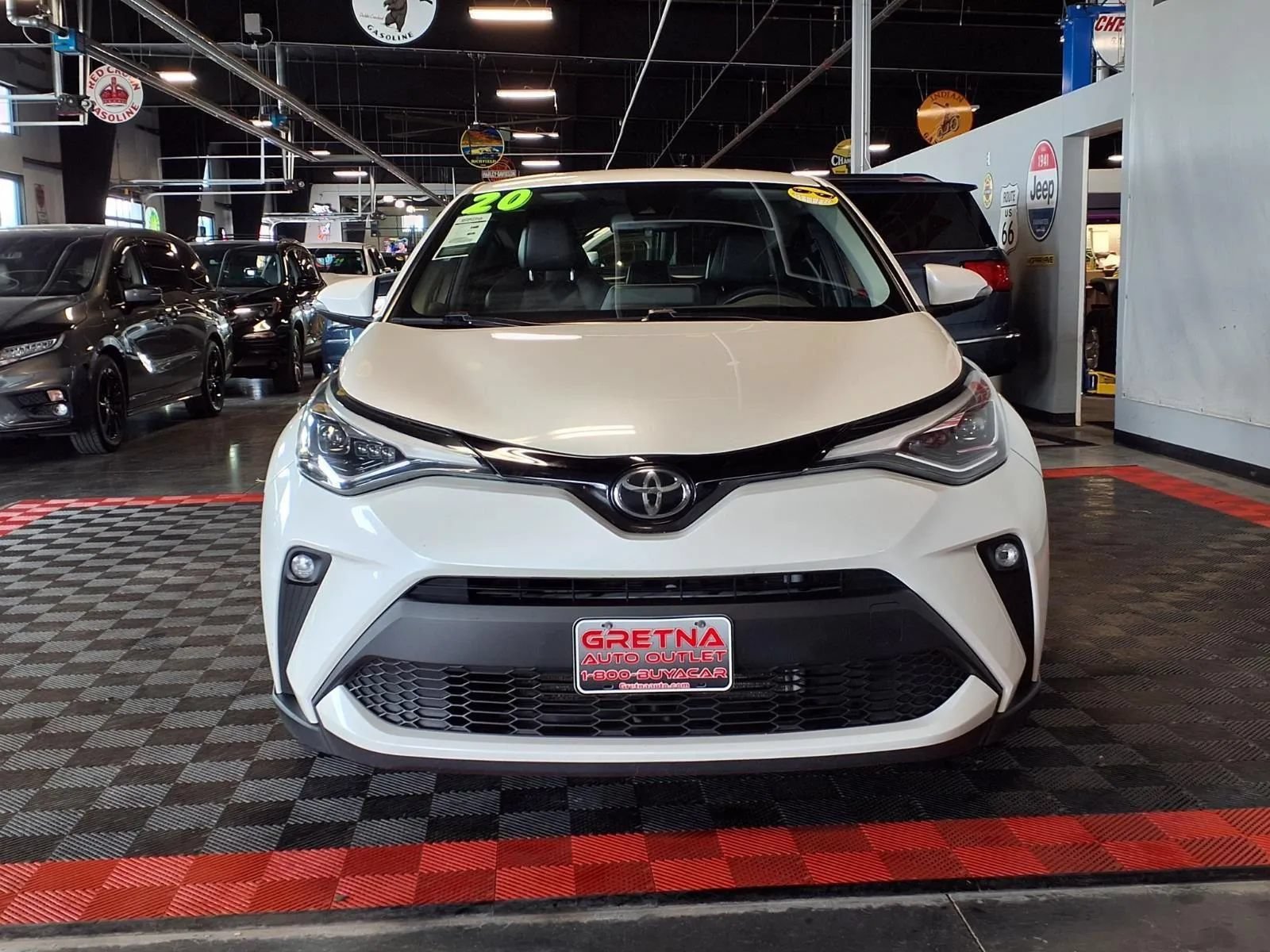 Used 2020 Toyota C-HR Limited FWD image 2