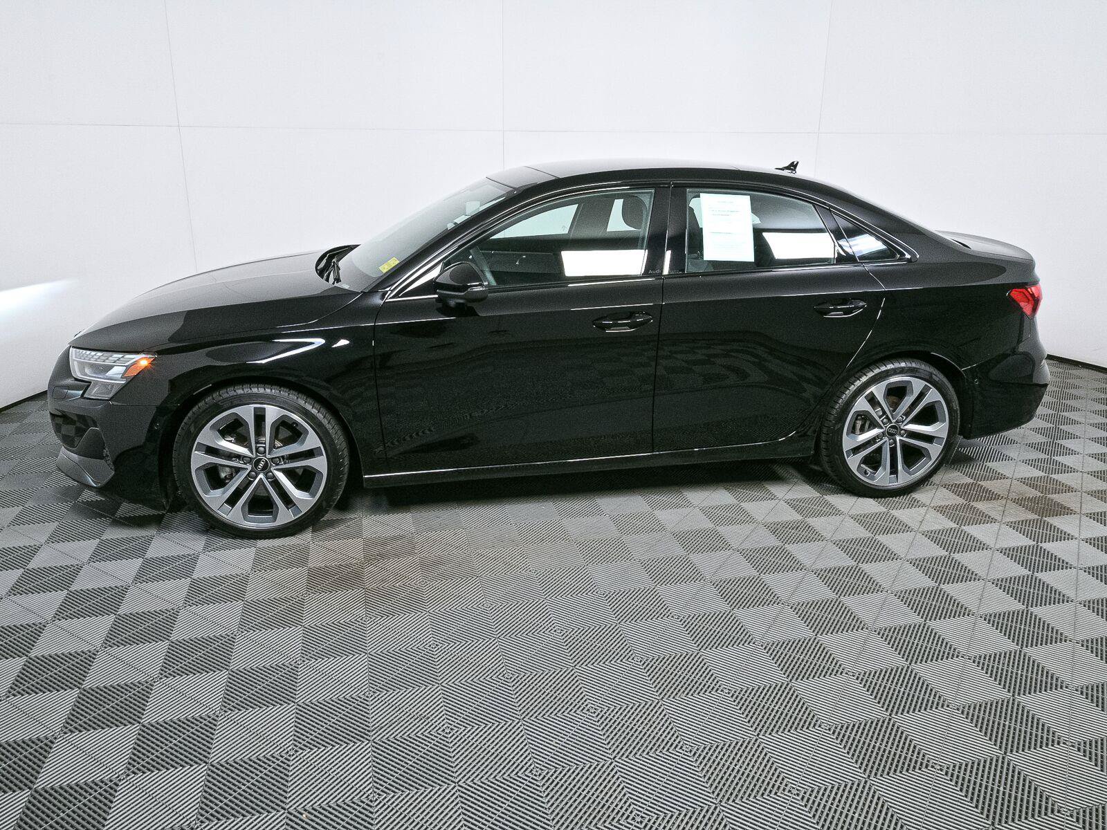 Used 2025 Audi A3 2.0T Premium Plus w/ Premium Plus Package AWD/4WD image 32