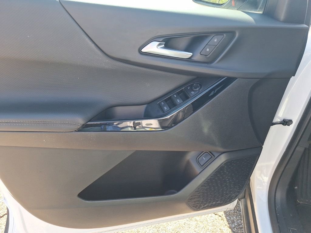 Used 2025 Chevrolet Equinox LT w/ Convenience Package II image 22