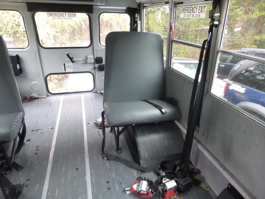 Used 2013 Chevrolet Express 3500 w/ School Bus Package image 25