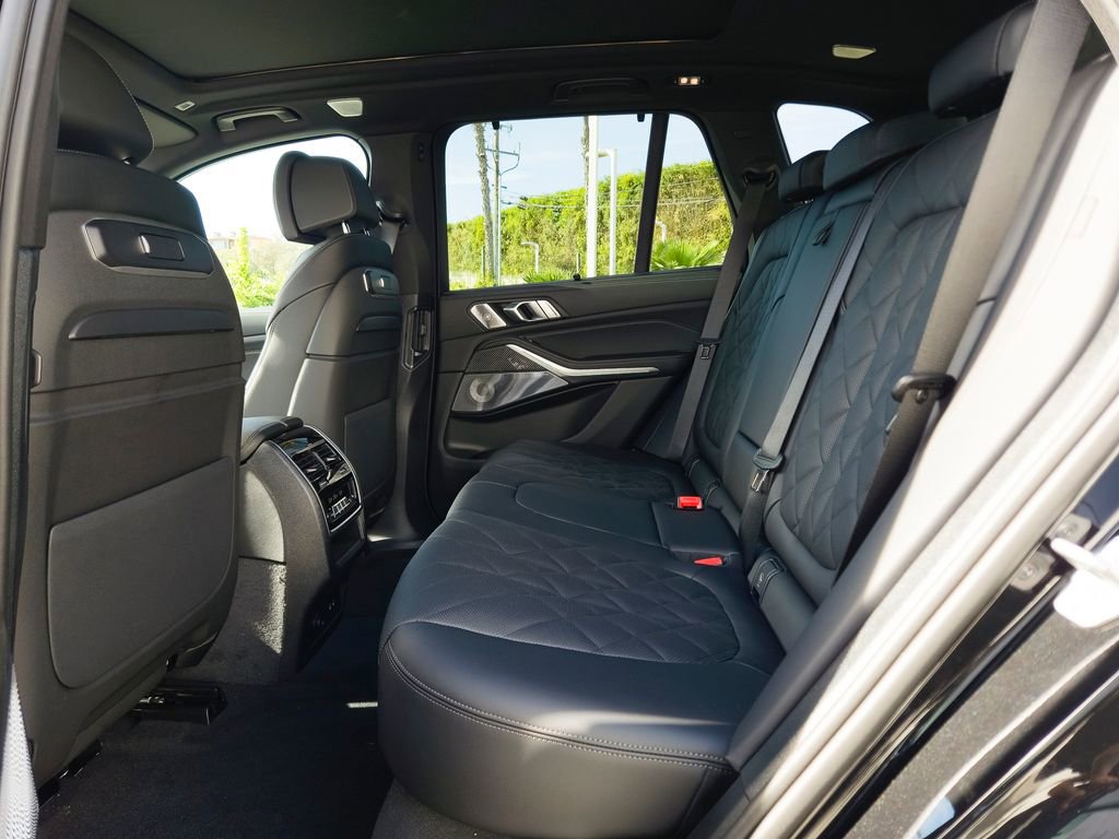 New 2026 BMW X5 M60i image 8