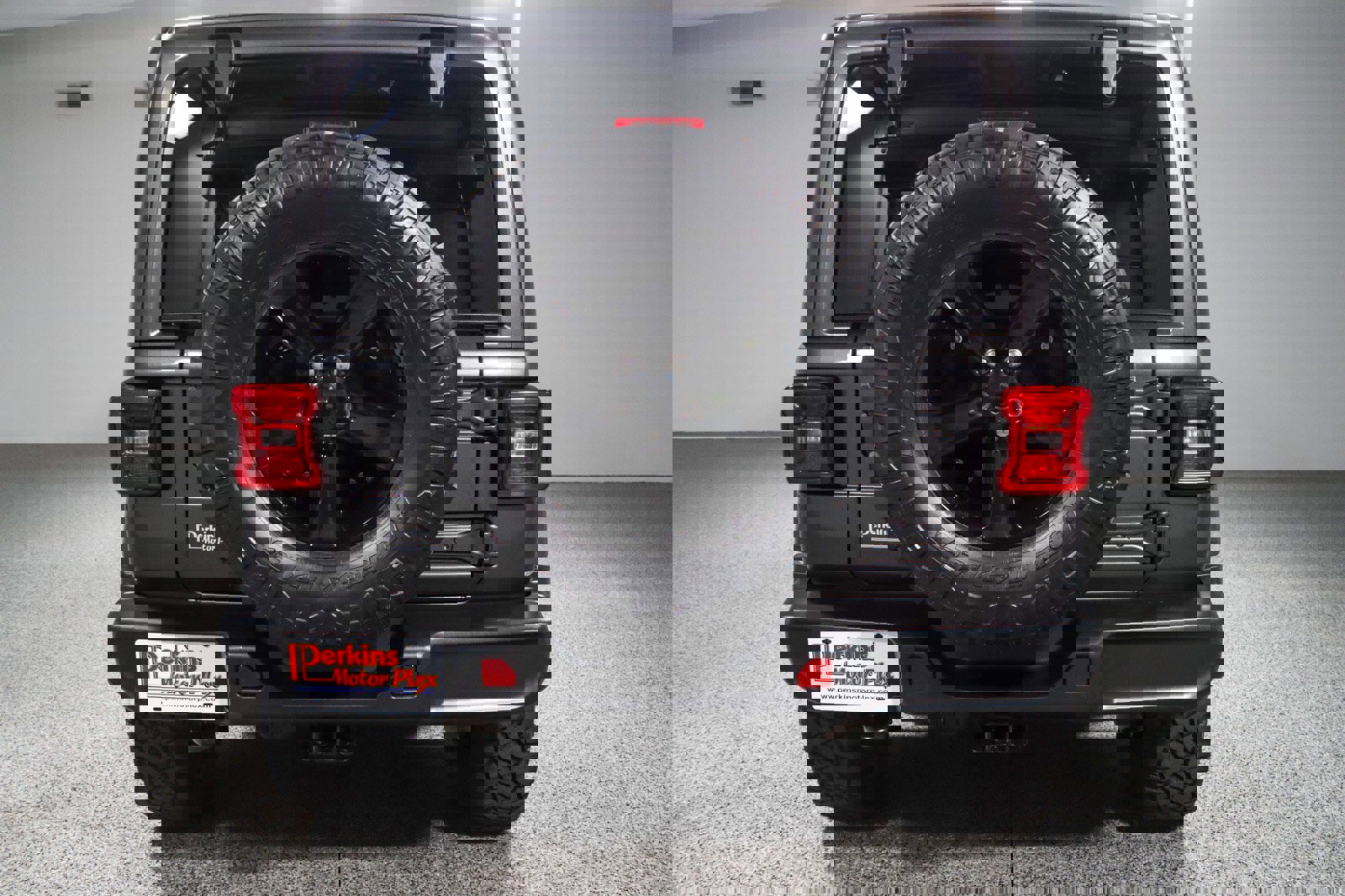 Used 2022 Jeep Wrangler Unlimited Sahara image 9