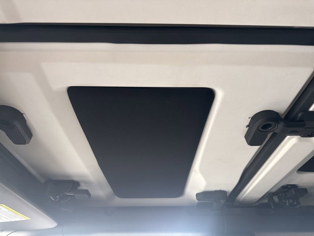 Certified 2025 Ford Bronco Heritage Edition image 29