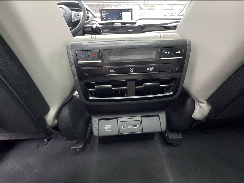 Used 2023 Acura MDX SH-AWD w/ Technology Package image 37