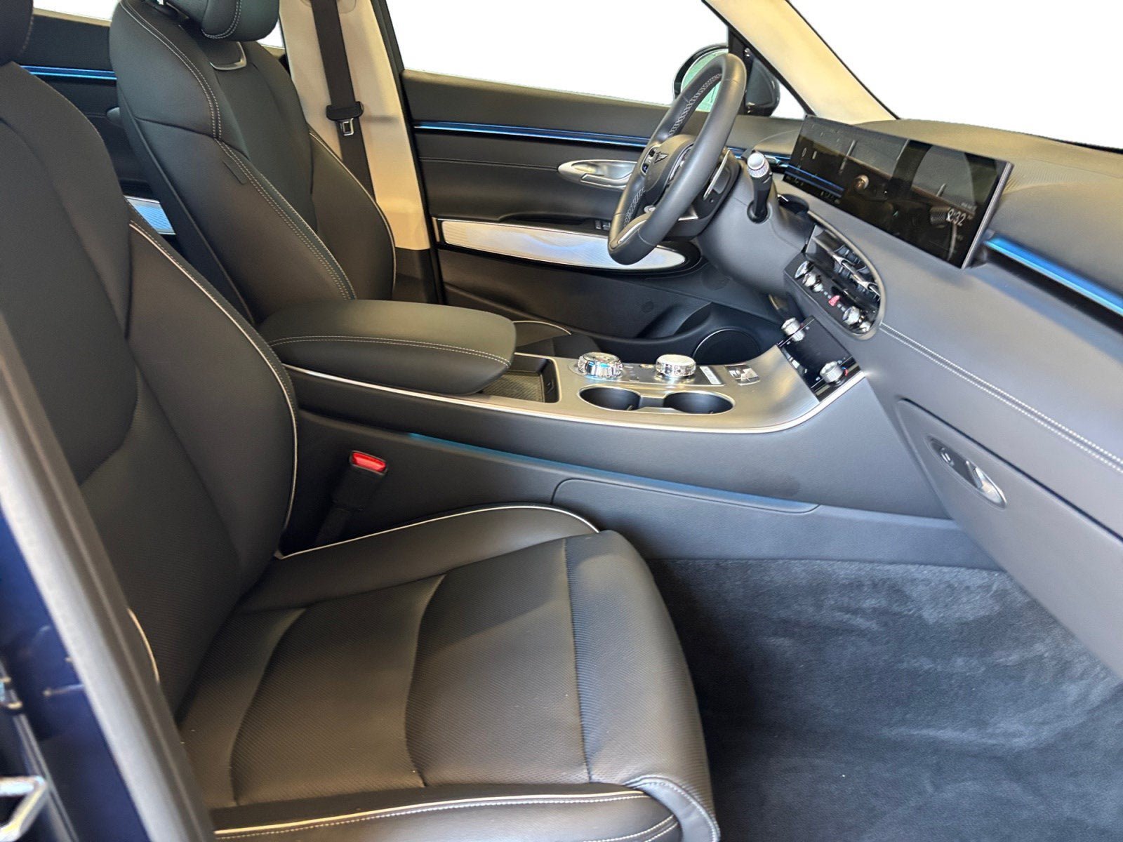 New 2026 Genesis GV70 2.5T Advanced AWD/4WD image 15