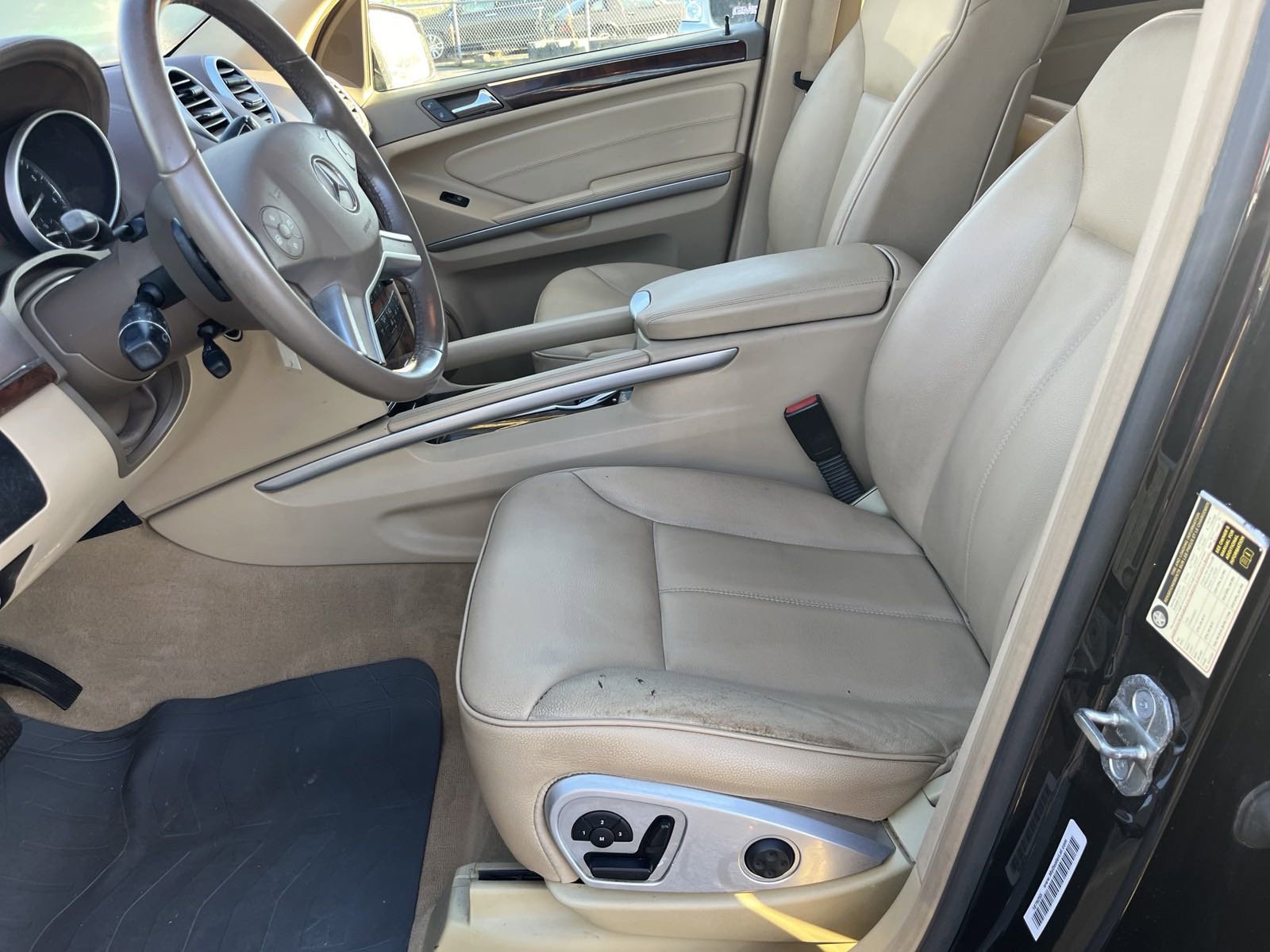 Used 2011 Mercedes-Benz GL 450 4MATIC image 10