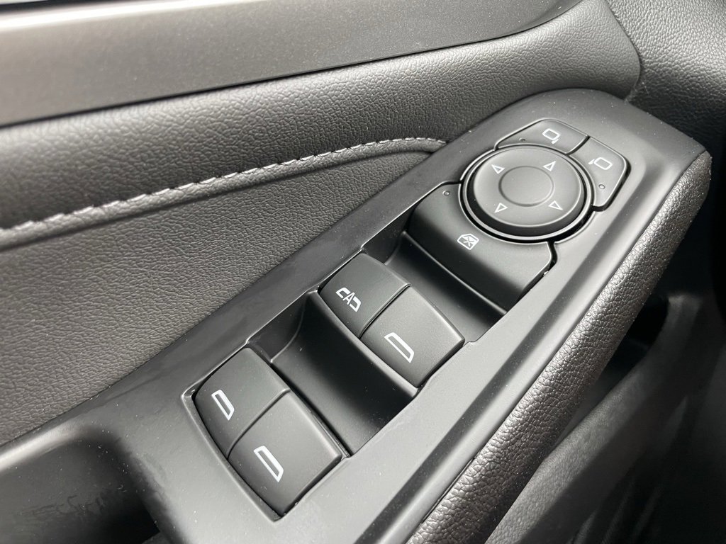 Used 2023 Chevrolet Traverse LT image 22