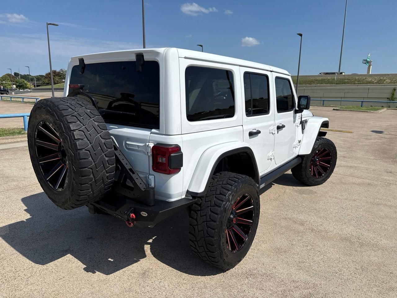 Used 2020 Jeep Wrangler Unlimited Rubicon AWD/4WD image 11