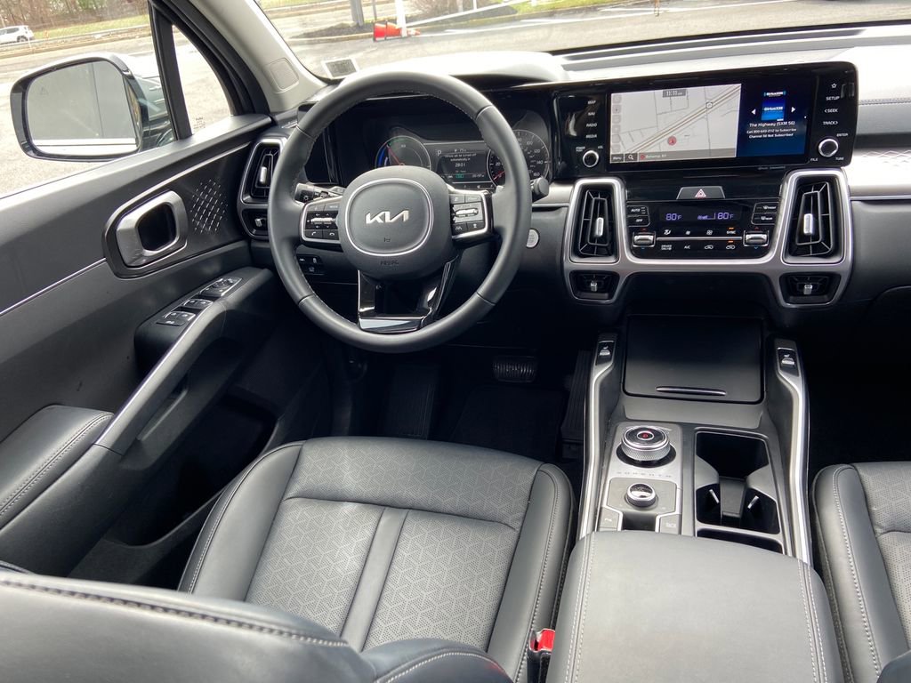 Used 2023 Kia Sorento EX AWD/4WD image 14