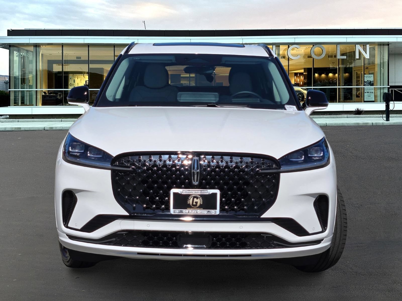 New 2026 Lincoln Aviator Reserve AWD/4WD image 2