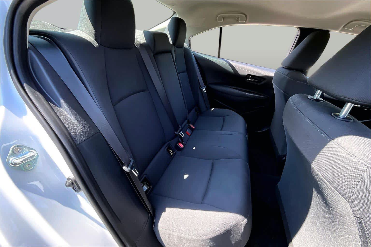 Used 2025 Toyota Corolla LE w/ LE Premium Package FWD image 20