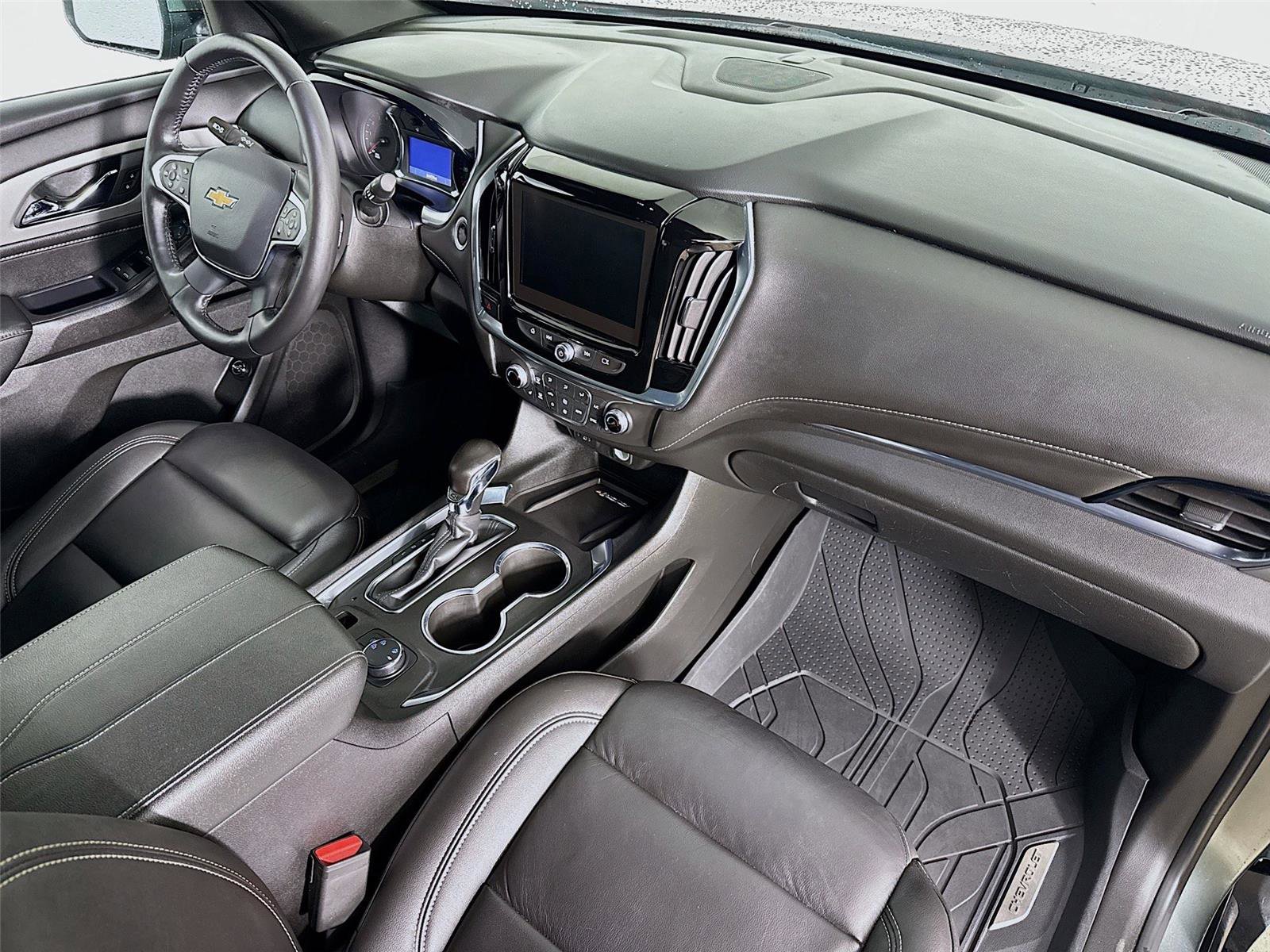 Used 2022 Chevrolet Traverse LT image 29
