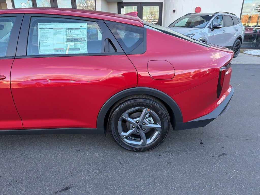 New 2025 Kia K4 LXS image 10