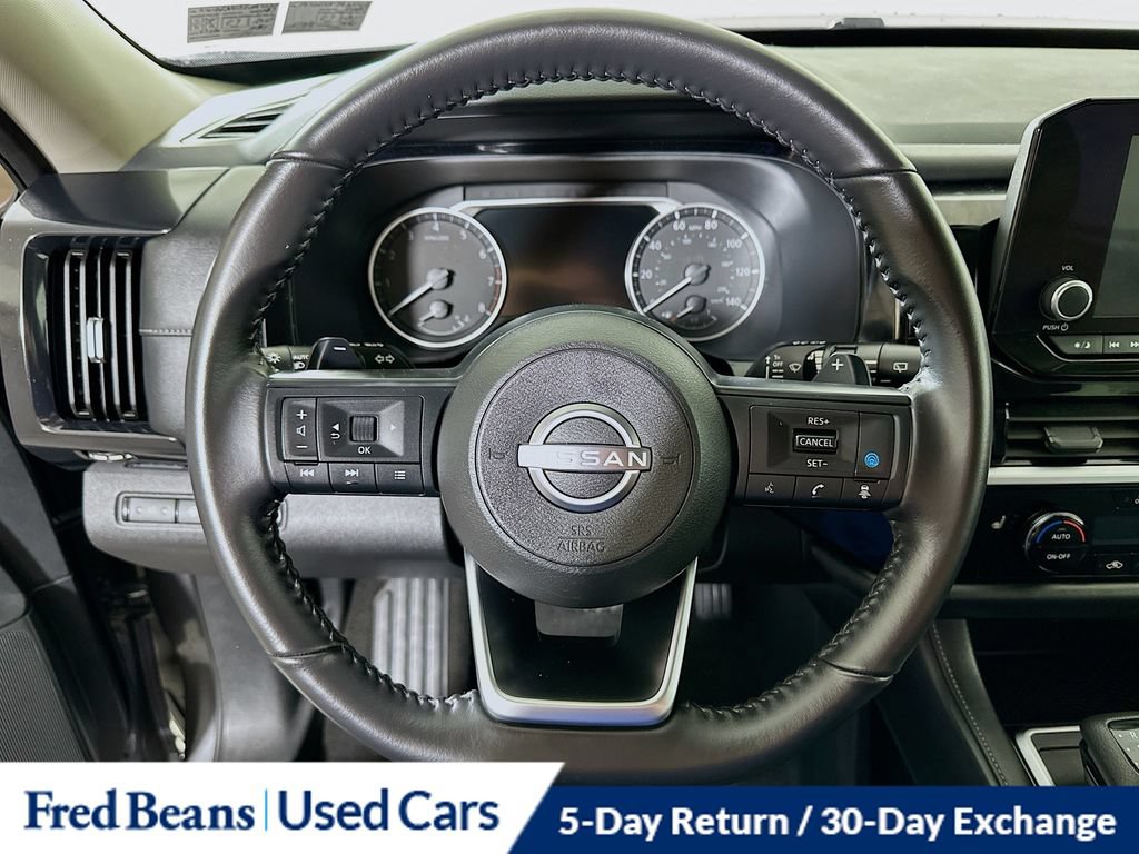 Used 2024 Nissan Pathfinder SV AWD/4WD image 16