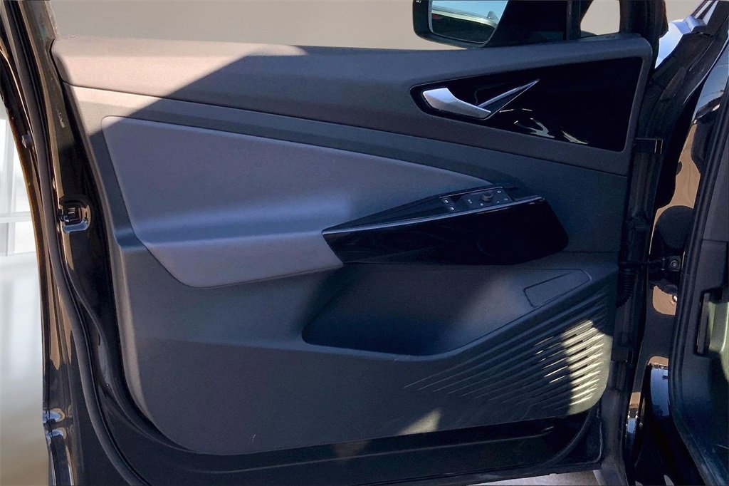 Used 2022 Volkswagen ID.4 Pro image 22