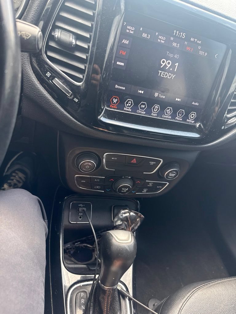 Used 2019 Jeep Compass Limited FWD image 2