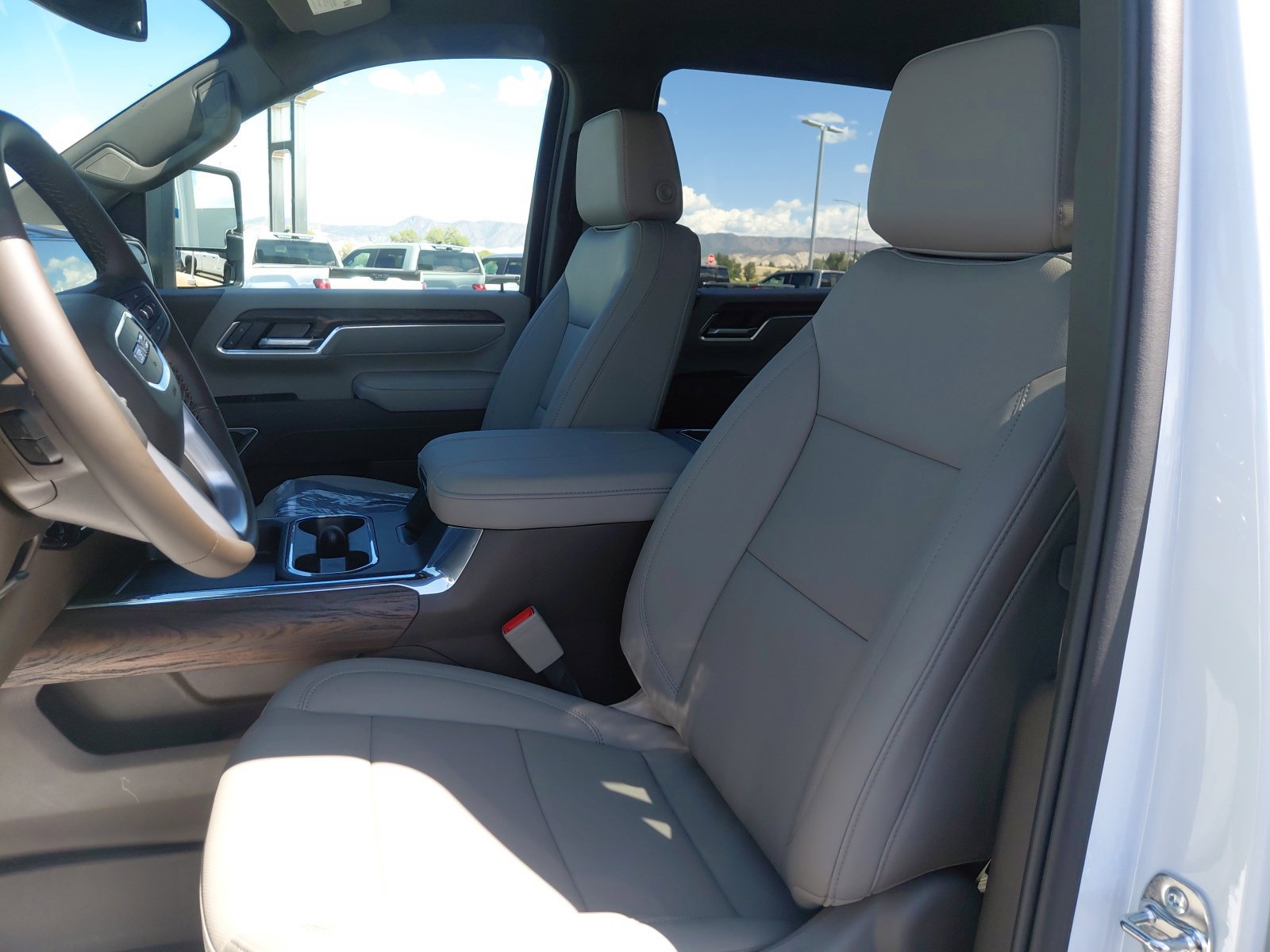 New 2026 GMC Sierra 3500 SLT AWD/4WD image 22