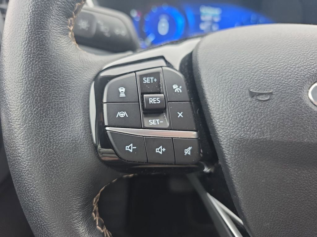 Certified 2022 Ford Escape Titanium w/ Titanium Elite Package image 36