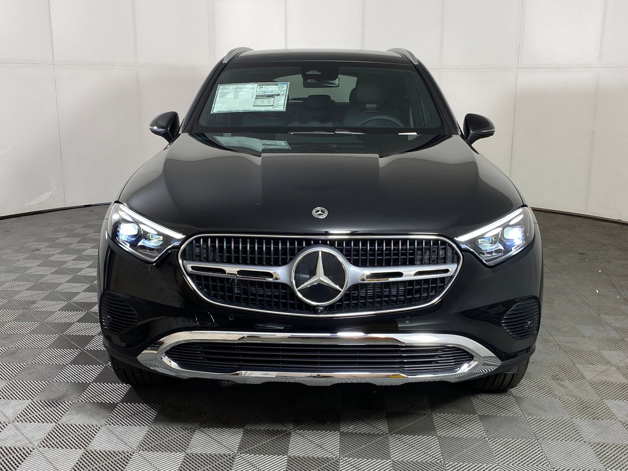 Used 2026 Mercedes-Benz GLC 300 4MATIC image 5