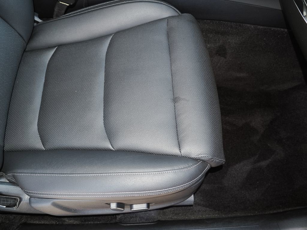 Used 2025 Genesis GV70 2.5T image 21