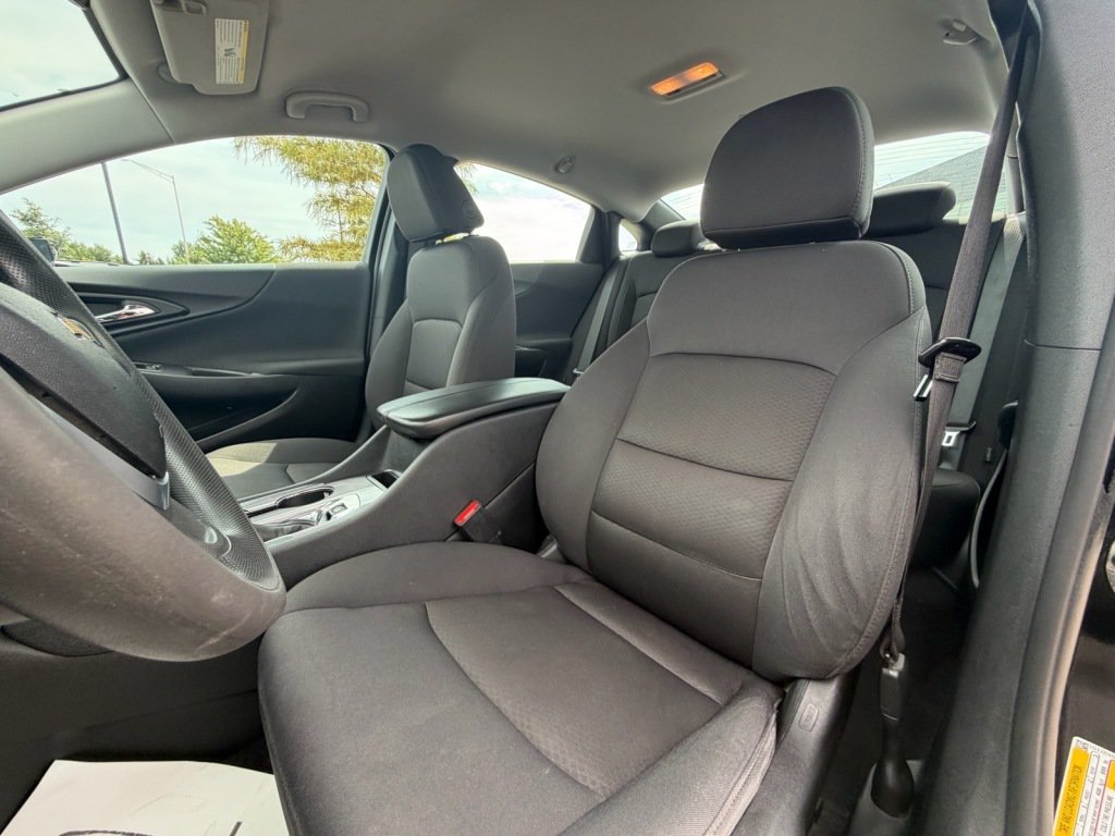 Used 2023 Chevrolet Malibu LT FWD image 10