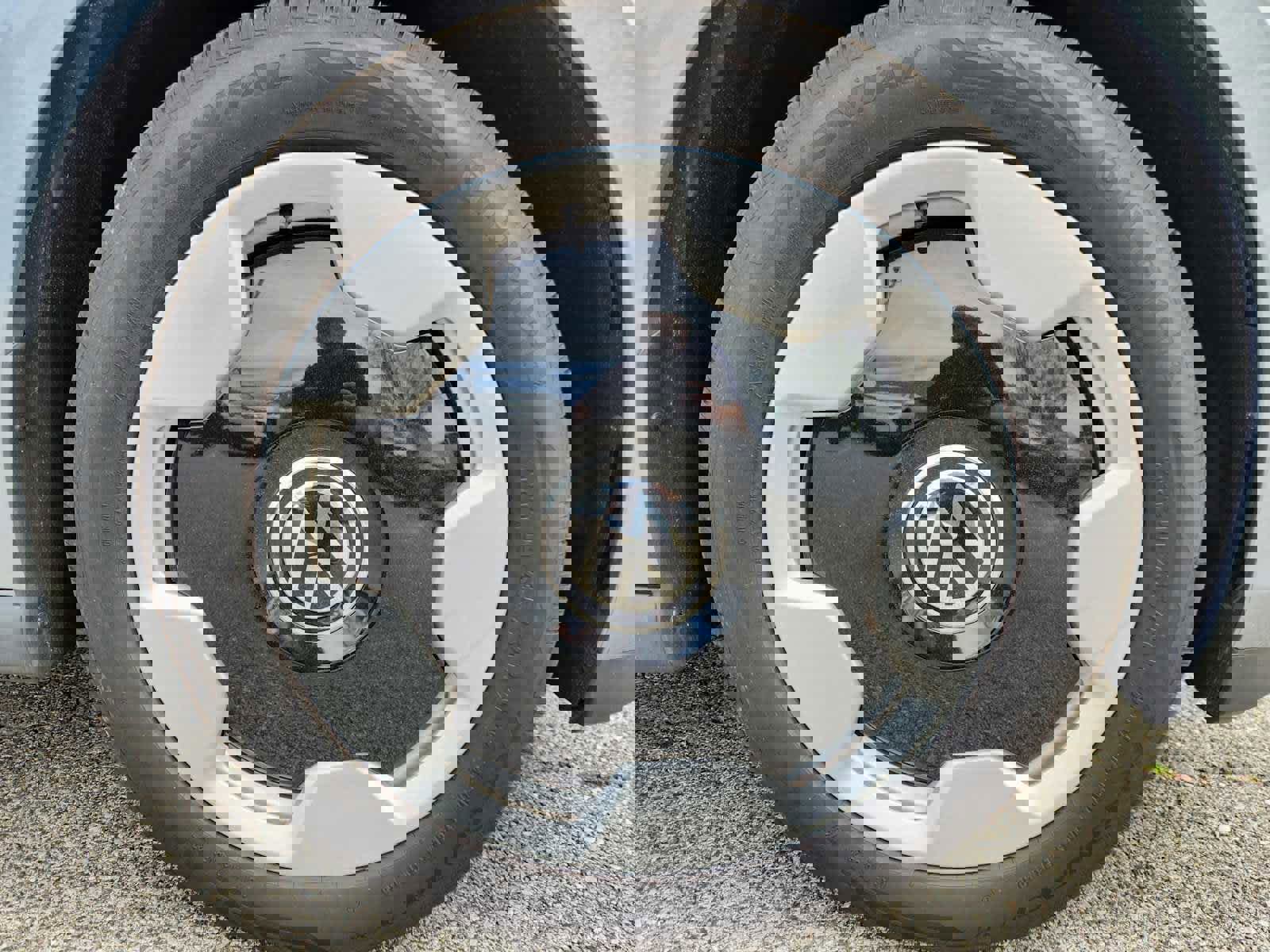 New 2025 Volkswagen ID. Buzz Pro S image 12