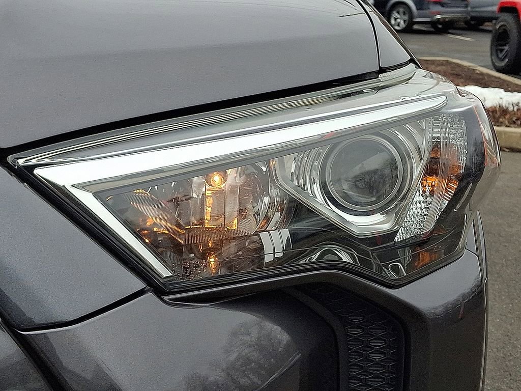 Used 2017 Toyota 4Runner SR5 image 28