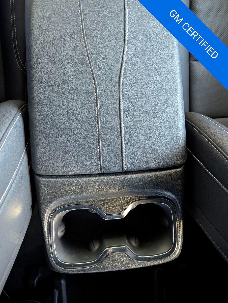 Used 2025 Chevrolet Traverse LT image 25