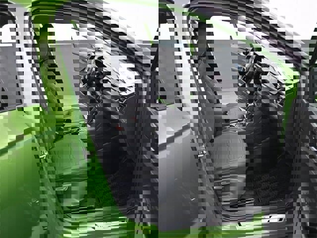 New 2026 Volkswagen Taos SE image 14