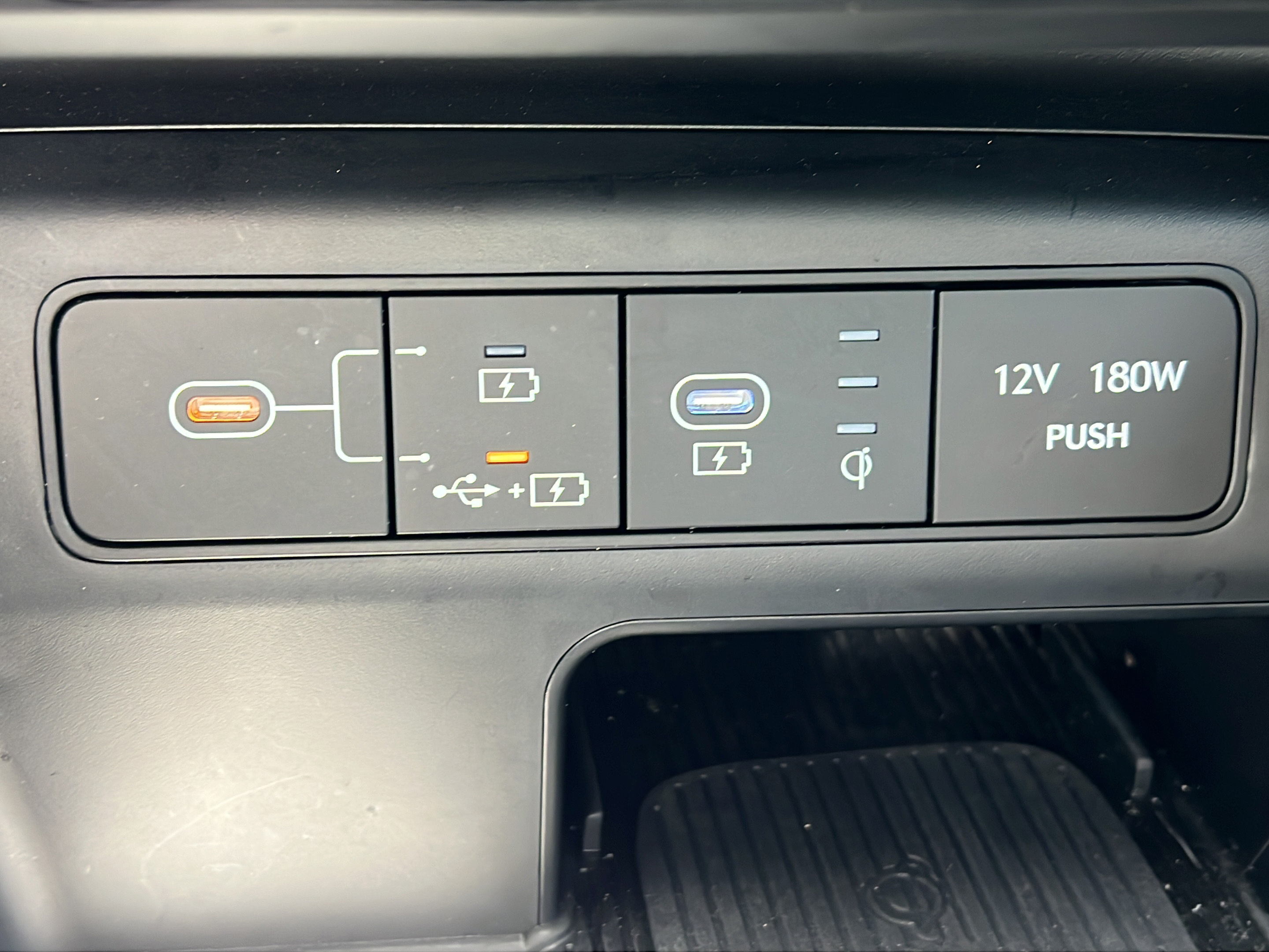 Certified 2025 Hyundai Santa Cruz Limited AWD/4WD image 19