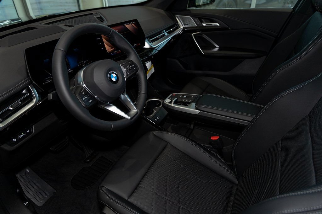 Used 2025 BMW X1 xDrive28i w/ Technology Package AWD/4WD image 15