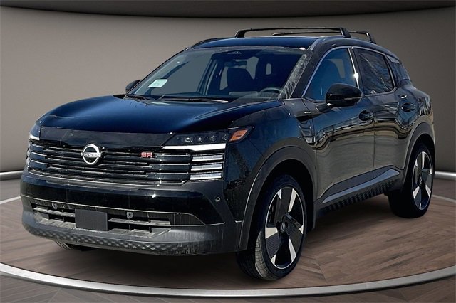 New 2026 Nissan Kicks SR w/ Cold Weather Package