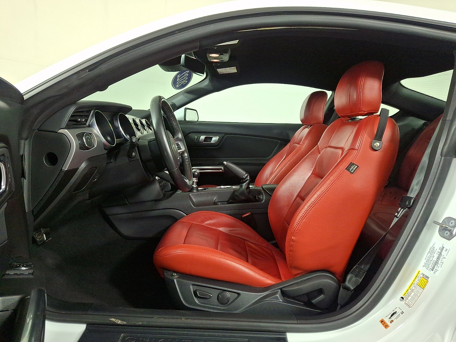 Used 2022 Ford Mustang GT RWD image 15