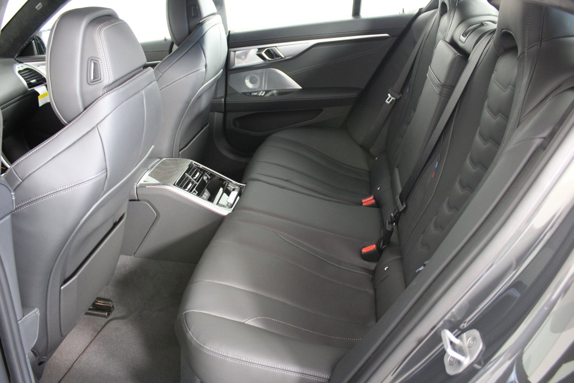 Used 2026 BMW M850i xDrive M850i image 13