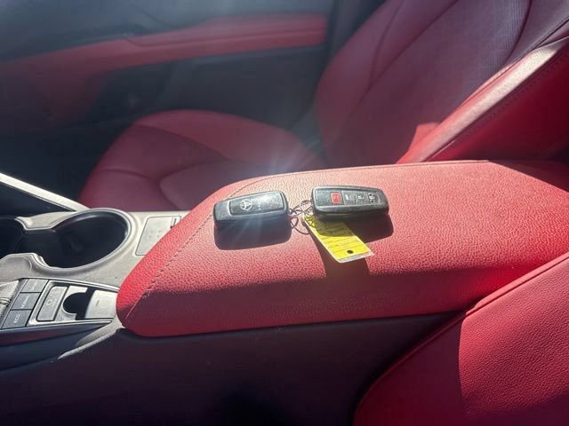 Used 2021 Toyota Camry XSE FWD image 19