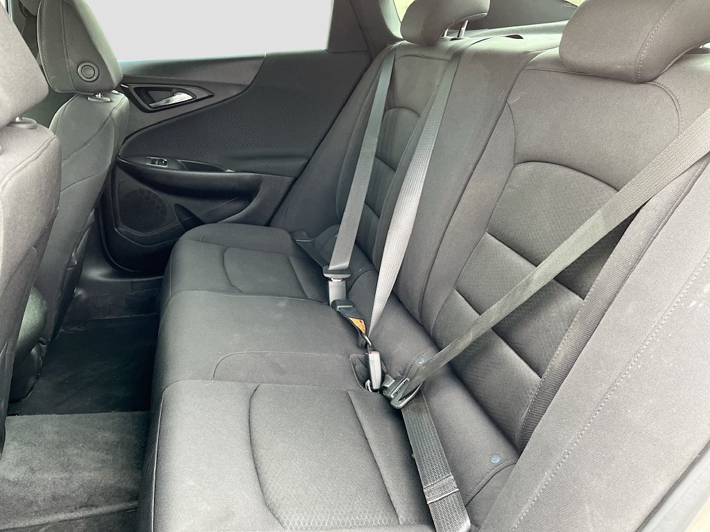Used 2025 Chevrolet Malibu LS FWD image 24