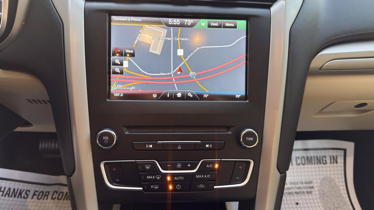 Used 2016 Ford Fusion SE FWD image 23