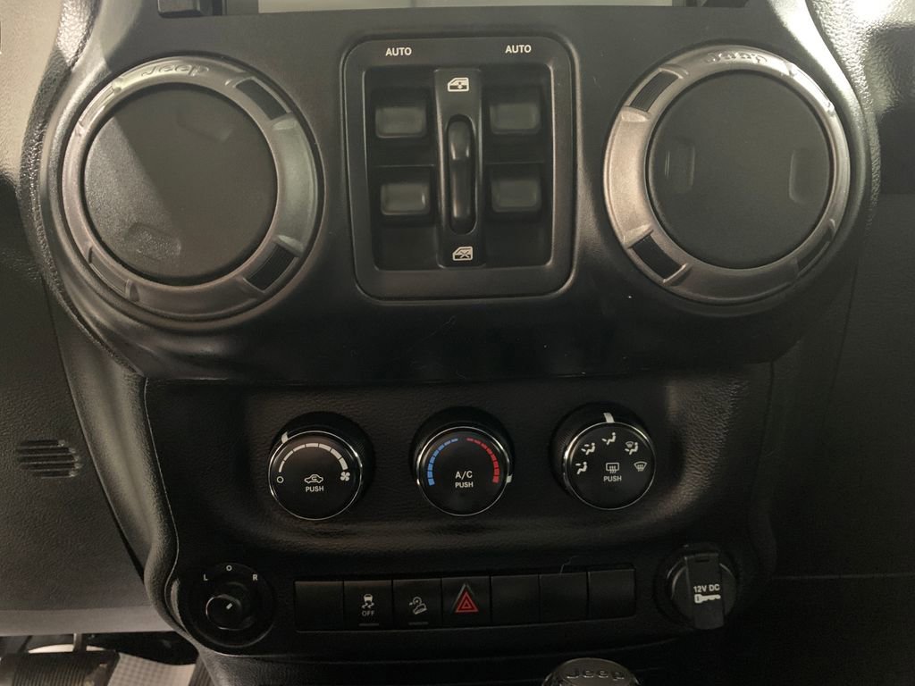 Used 2012 Jeep Wrangler Unlimited Sport image 23