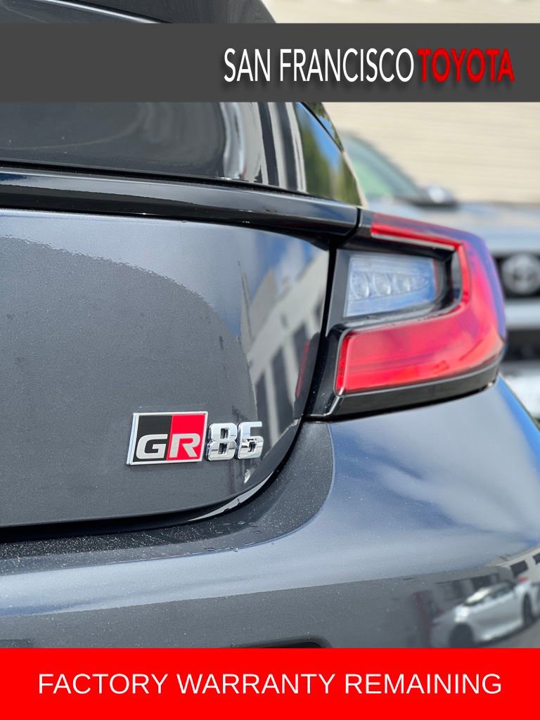 Used 2025 Toyota GR86 Premium w/ Performance Package image 10