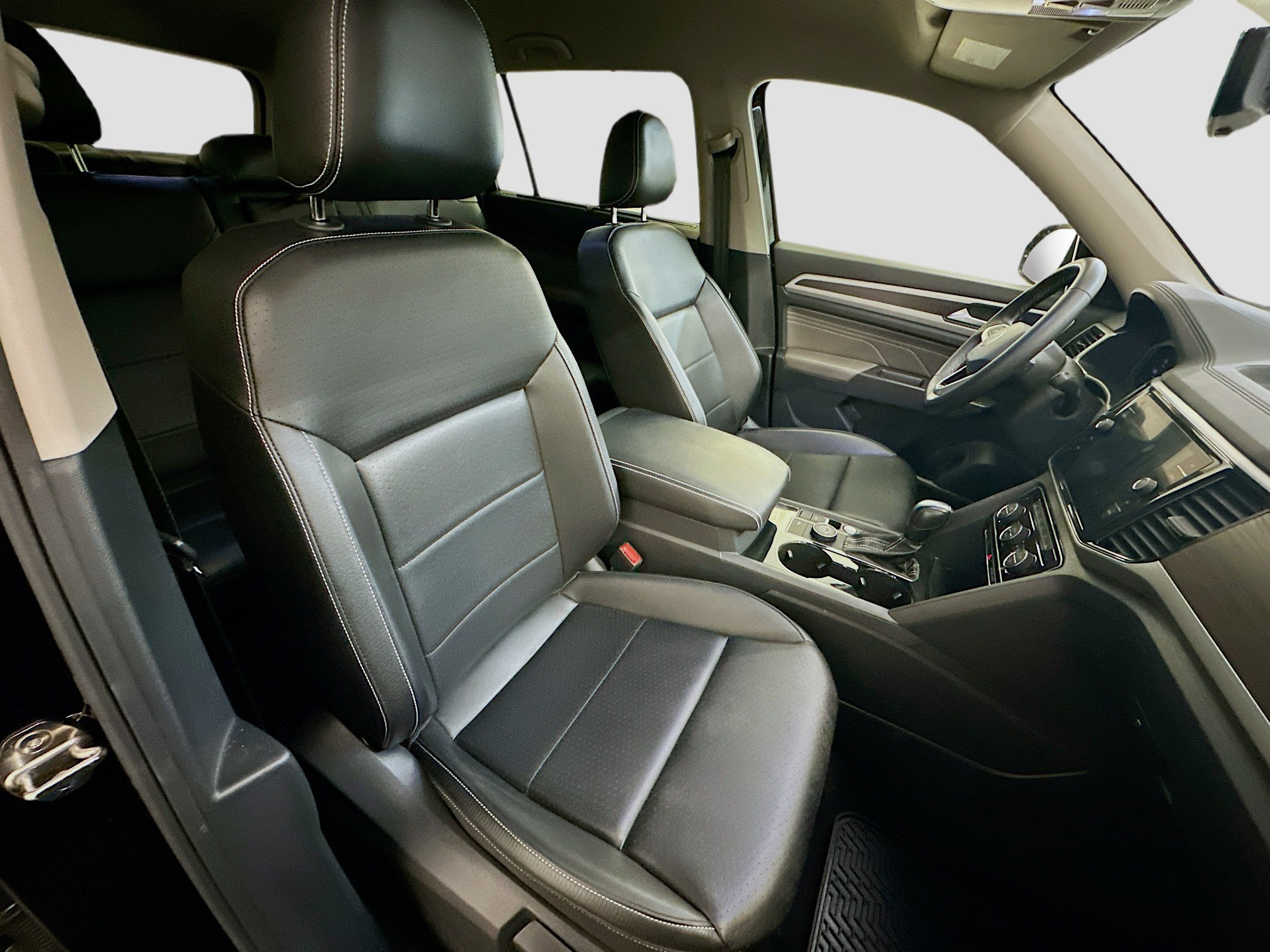 Used 2022 Volkswagen Atlas SE image 34