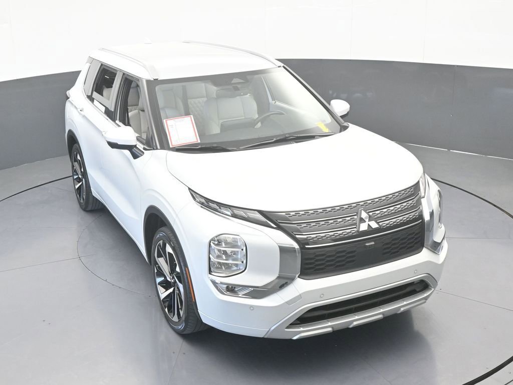 Used 2022 Mitsubishi Outlander SEL image 54