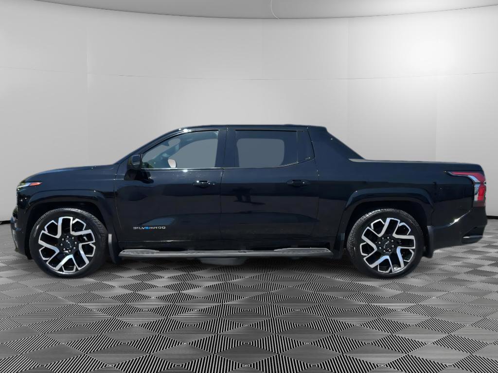Used 2024 Chevrolet Silverado EV RST AWD/4WD image 5