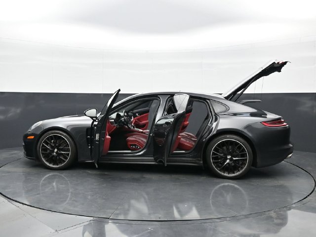 Used 2020 Porsche Panamera 4 AWD/4WD image 52
